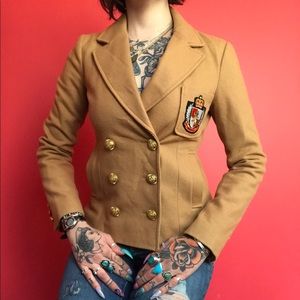 Vintage beige class blazer size with gold buttons